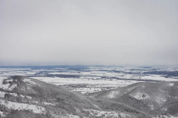 Высокий Угол Зрения Красивый Ландшафт Гор Покрытых Снегом Зимой — стоковое фото