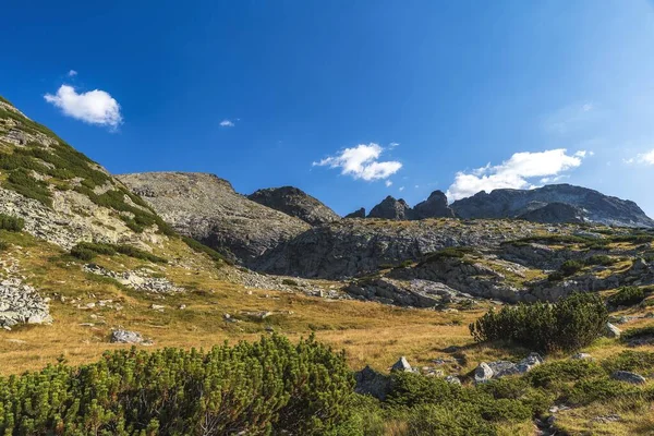 Eine Wunderschöne Hügellandschaft Mit Sonneneinstrahlung Bulgarien — Stockfoto