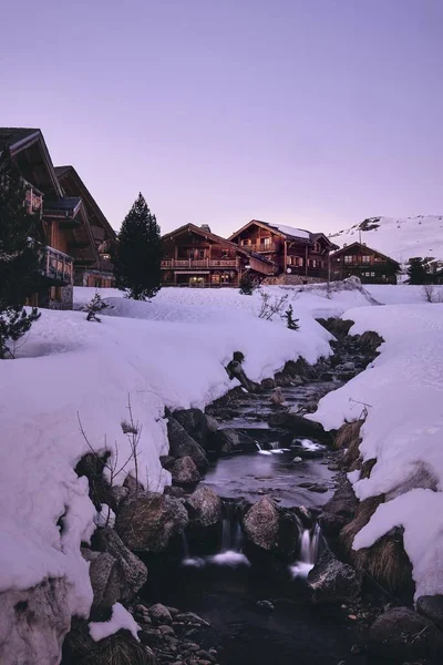 Ein Kleiner Felsiger Bach Fließt Durch Das Skigebiet Alpe Huez — Stockfoto
