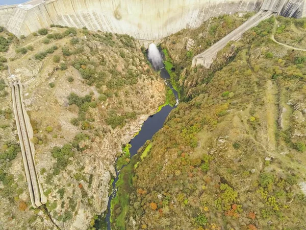 西班牙萨拉曼卡Almendra水坝水库的空中拍摄 — 图库照片
