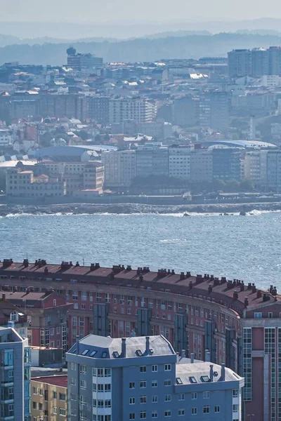 Eine Hochauflösende Aufnahme Eines Wunderschönen Stadtbildes Mit Vielen Gebäuden Der — Stockfoto