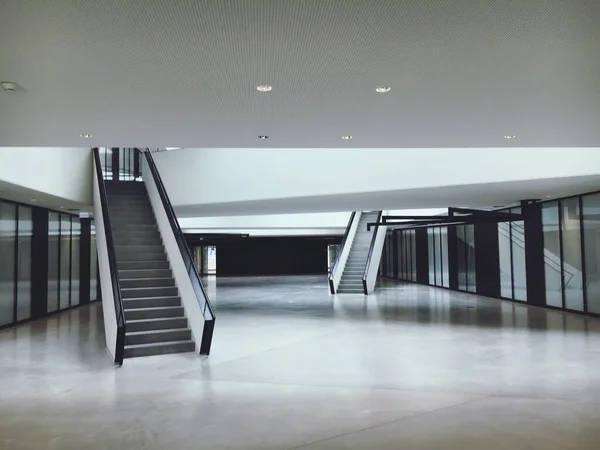 Plano Interior Una Estructura Arquitectónica Moderna Con Interior Blanco Escaleras —  Fotos de Stock