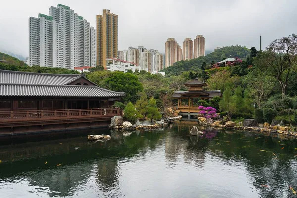 位于香港钻石山的南莲花园 — 图库照片