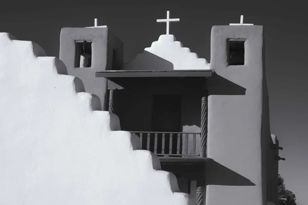 Graustufenaufnahme Einer Kirche Norden Von New Mexico — Stockfoto