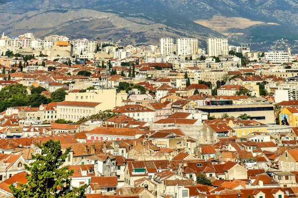 Een Prachtig Beeld Van Gebouwen Met Bergen Verte Kroatië Europa — Stockfoto