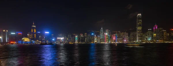 Een Panoramisch Shot Van Nacht Hong Kong Skyline Victoria Harbor — Stockfoto