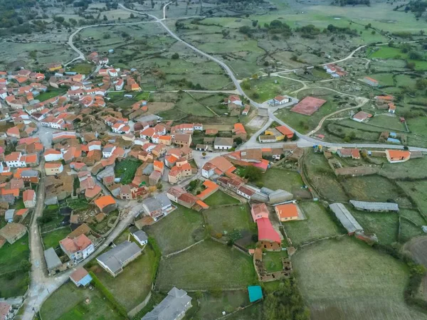 Een Luchtfoto Van Het Dorp Cabeza Framontanos Salamanca Spanje — Stockfoto