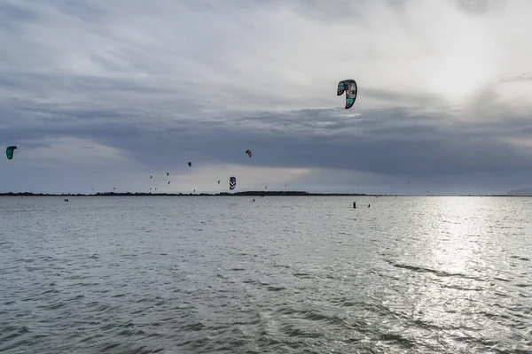 Eine Landschaft Mit Blick Auf Kitesurfen Über Das Meer Naturreservat — Stockfoto