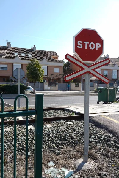 Una Señal Advertencia Stop Los Rieles Estación —  Fotos de Stock