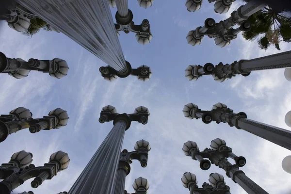 Een Lage Hoek Van Lampen Het Los Angeles County Museum — Stockfoto