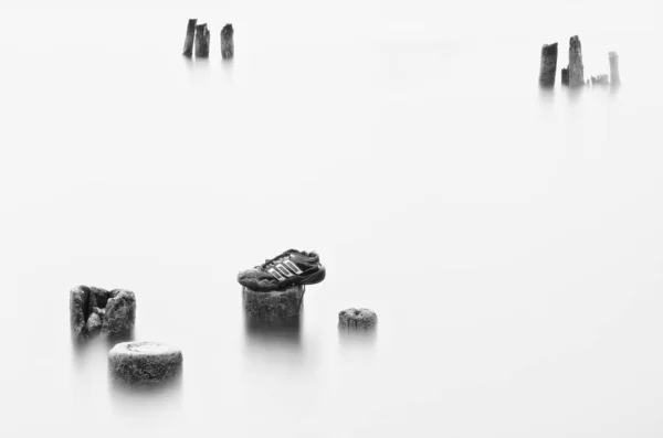 스웨덴의 부르크 2012 속에서 기둥에 신발을 Gta 스웨덴 고테넨 부르크 — 스톡 사진