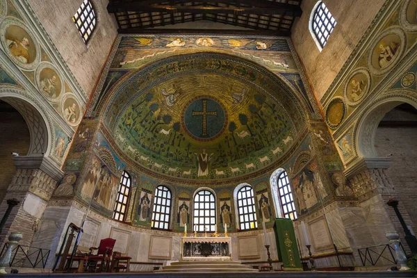 Tiro Ângulo Baixo Abside Basílica Sant Apollinare Classe Ravenna Itália — Fotografia de Stock