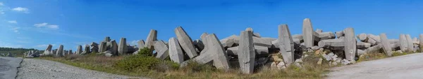 Uma Vista Panorâmica Várias Pedras Lado Umas Das Outras Sob — Fotografia de Stock