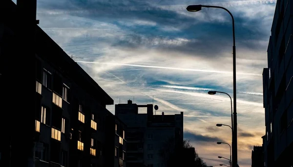 Beautiful Cloudy Sky Silhouettes Street Lights — Stock Photo, Image