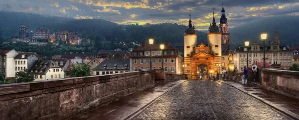 Heidelberg Puente Viejo Con Puerta Por Noche Puente Karl Theodor — Foto de Stock