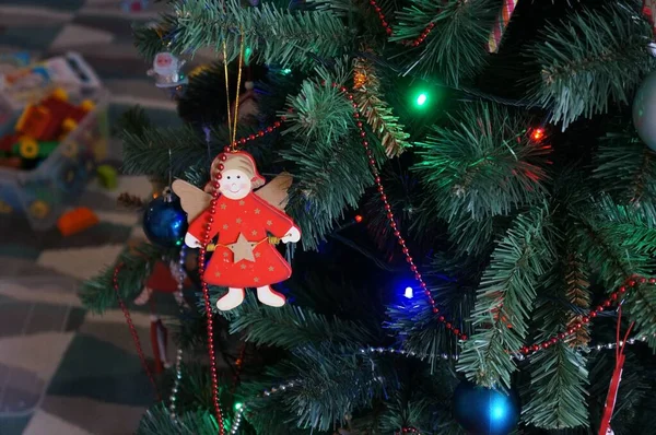 Closeup Shot Angles Ornament Hanging Tree — Stock Photo, Image