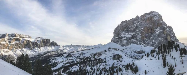 Panoráma Felvétel Havas Hegyek Sassopiatto Dolomites Olaszország — Stock Fotó