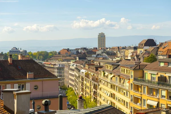Городской Пейзаж Окруженный Горами Солнцем Лозанне Швейцария — стоковое фото