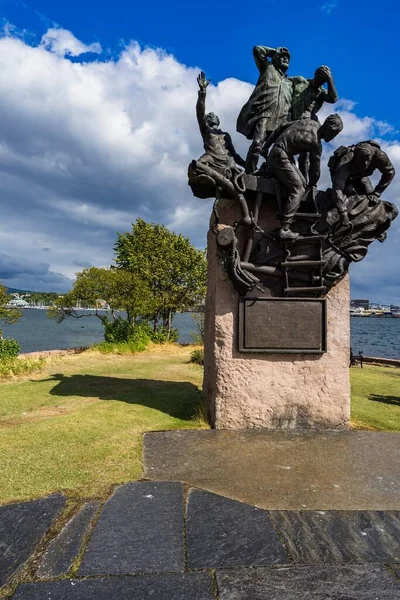 Monumentet Över Sjömän Handelsfartyg Som Transporterar Gods Andra Världskriget Utanför — Stockfoto