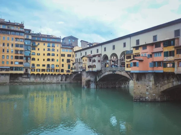 Een Prachtige Opname Van Ponte Vecchio Florence Italië Met Een — Stockfoto
