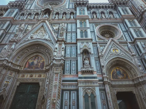 Låg Vinkel Bild Florens Cathedral Italien — Stockfoto