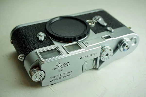 Bucuresti Rumunia Marca 2020 Stary Chromowany Srebrny Aparat Fotograficzny Leica — Zdjęcie stockowe