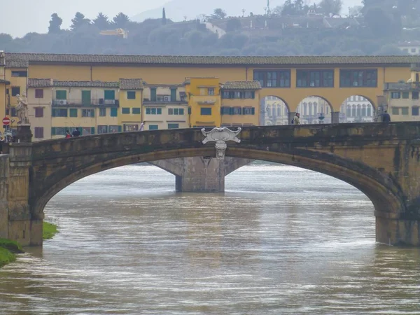 Talya Bir Nehrin Üzerinde Ponte Vecchio Nun Güzel Bir Görüntüsü — Stok fotoğraf