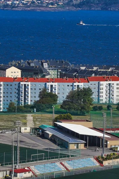 Tiro Vertical Edifícios Costa Cidade Coruna Galiza Espanha Durante Dia — Fotografia de Stock