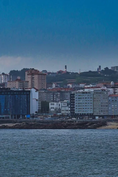 Vertikal Bild Byggnader Avstånd Coruna Galicien Spanien — Stockfoto