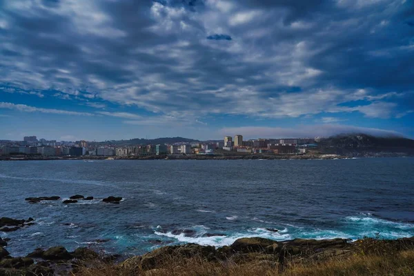 Vacker Bild Ett Hav Coruna Stad Galicien Spanien Med Byggnader — Stockfoto