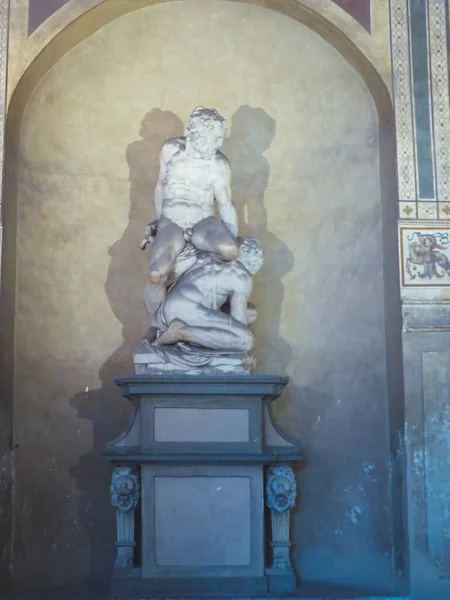 Vertical Shot Sculpture Pierino Vinci Courtyard Palazzo Vecchio Florence Italy — Stock Photo, Image