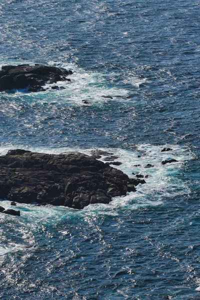 Вертикальный Кадр Скальных Образований Море Коруне Галисия Испания — стоковое фото