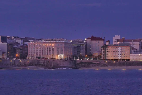 Veel Verlichte Gebouwen Aan Kust Coruna Stad Galicië Spanje — Stockfoto