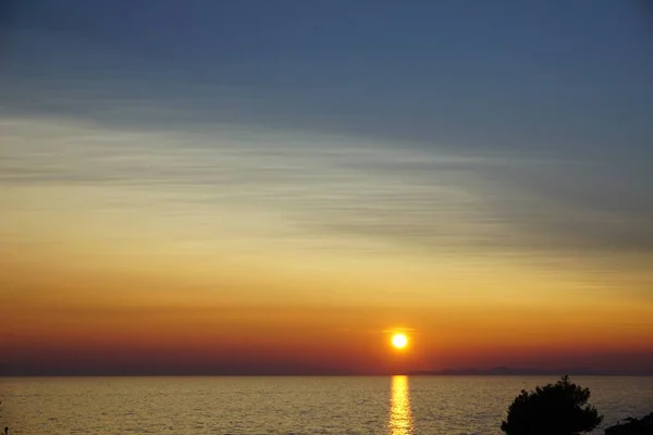 Vacker Bild Adriatiska Havet Blå Himmel Vid Solnedgången Kroatien — Stockfoto