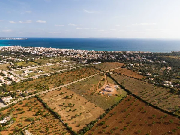 Letecký Snímek Krásného Modrého Moře Budov Mallorce Baleárské Ostrovy Španělsku — Stock fotografie