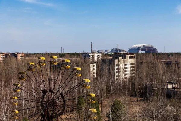 Ruota Panoramica Arrugginisce Nella Città Abbandonata Radioattiva Pripyat Chernobyl — Foto Stock