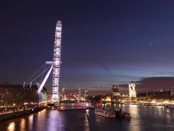 Чудовий Кадр Лондонського Неба Вночі Біля Темзи — стокове фото