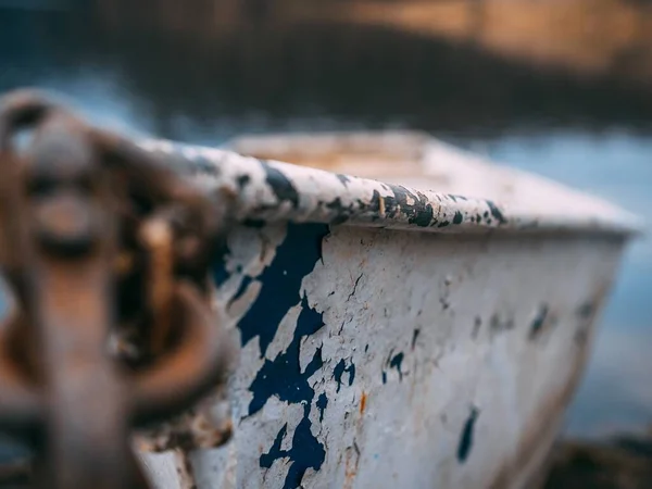 Una Toma Selectiva Enfoque Viejo Barco Oxidado Ideal Para Fondo — Foto de Stock