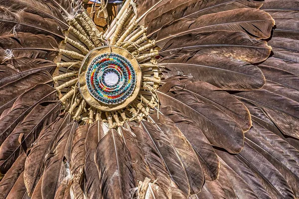 Gros Plan Une Décoration Traditionnelle Avec Des Plumes Des Perles — Photo