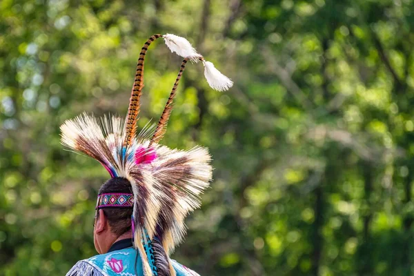 Närbild Bild Huvudet Person Traditionell Indiansk Amerikansk Festlig Hatt Med — Stockfoto