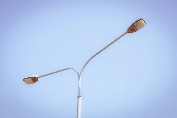 Los Viejos Postes Luz Calle Con Cielo Azul Fondo —  Fotos de Stock