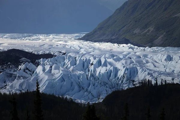 알래스카의 아름다운 눈덮인 — 스톡 사진