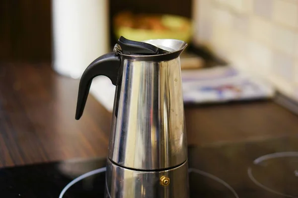 Closeup Shot Moka Pot Stove Morning Coffee — Stock Photo, Image