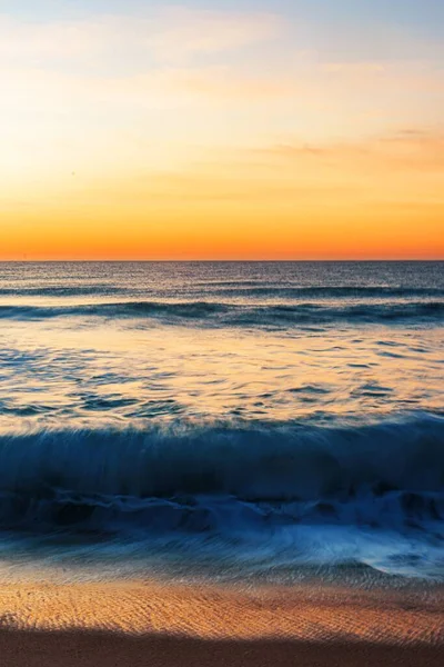 Вертикальный Снимок Пляжа Фаранс Рассвете Новом Южном Уэльсе — стоковое фото