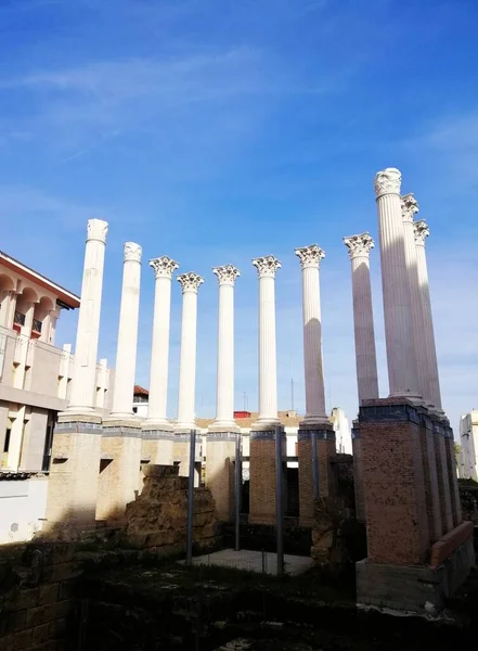 Edifício Histórico Religioso Dia Ensolarado Com Céu Azul Fundo Córdoba — Fotografia de Stock