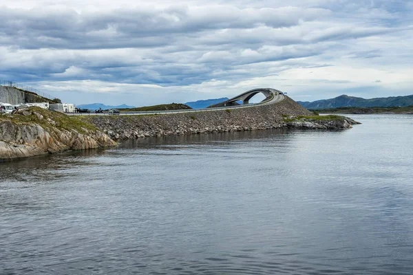 Över Atlantvägen Och Storseisundet Bridge More Romsdal Norge — Stockfoto