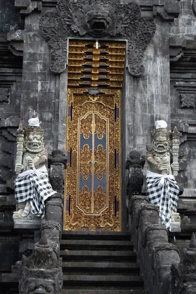 Chrám Pura Goa Lawah Semarapura Bali Indonésie — Stock fotografie