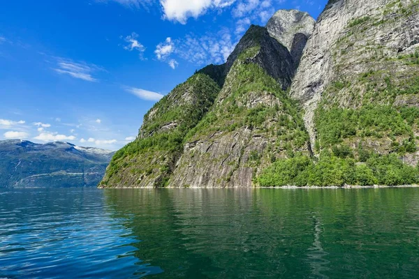 Increíble Paisaje Natural Geirangerfjord Día Verano Sunnmore More Romsdal Noruega — Foto de Stock