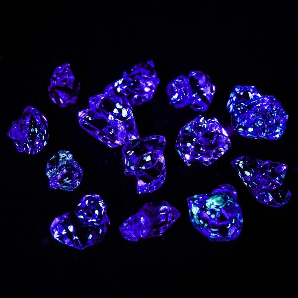 Herkimer Edelsteine Mit Inneren Leuchten Blau Unter Licht — Stockfoto