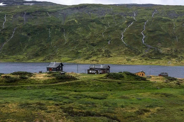 オスロ ベルゲン鉄道から見たノルウェー南部のハルダンゲルヴィダ国立公園の風景 — ストック写真